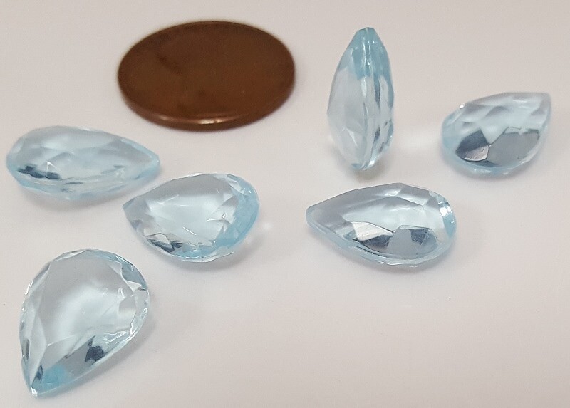 18 VINTAGE LIGHT AQUA ACRYLIC 14x10mm. TEARDROP RHINESTONE GEM JEWELS N244