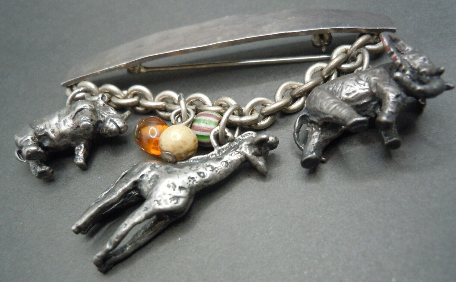 Vintage SUSAN CUMMINGS Endangered Species Sterling Silver Brooch Pin Giraffe +++