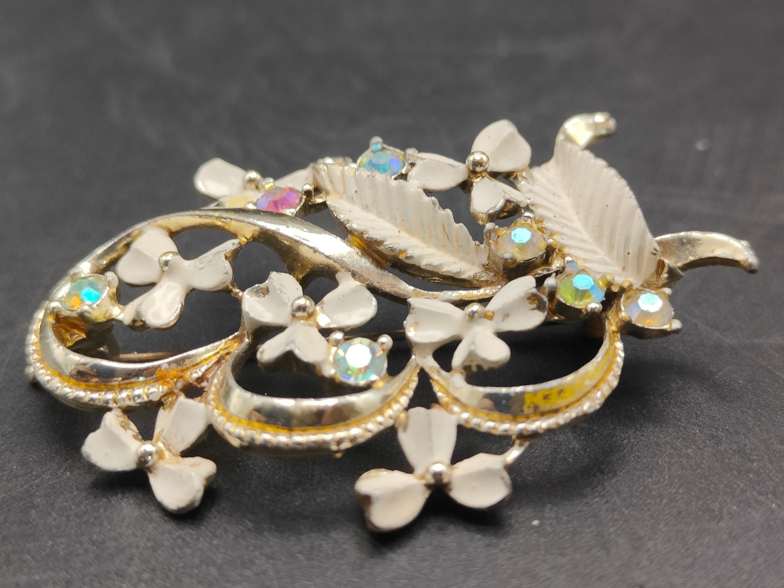 Vintage White Enamel Floral Brooch Gold Tone Aurora Borealis Pin 5cm