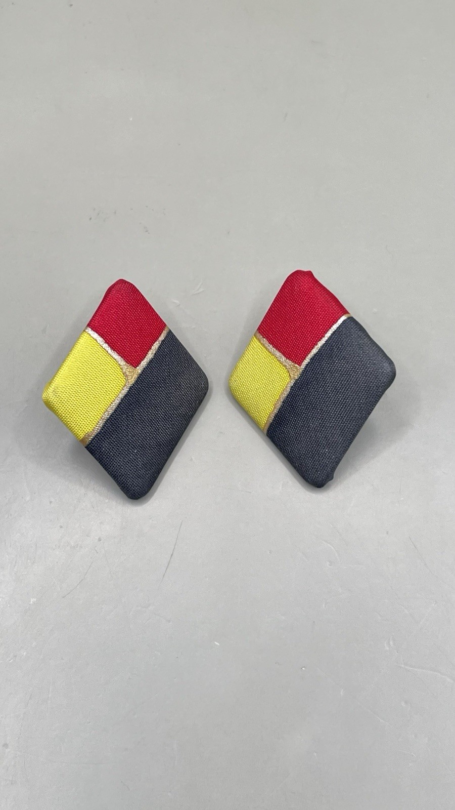 Womens Earrings Pierced Black Yellow Red Gold Tone Silk Painting Signed S Nummer