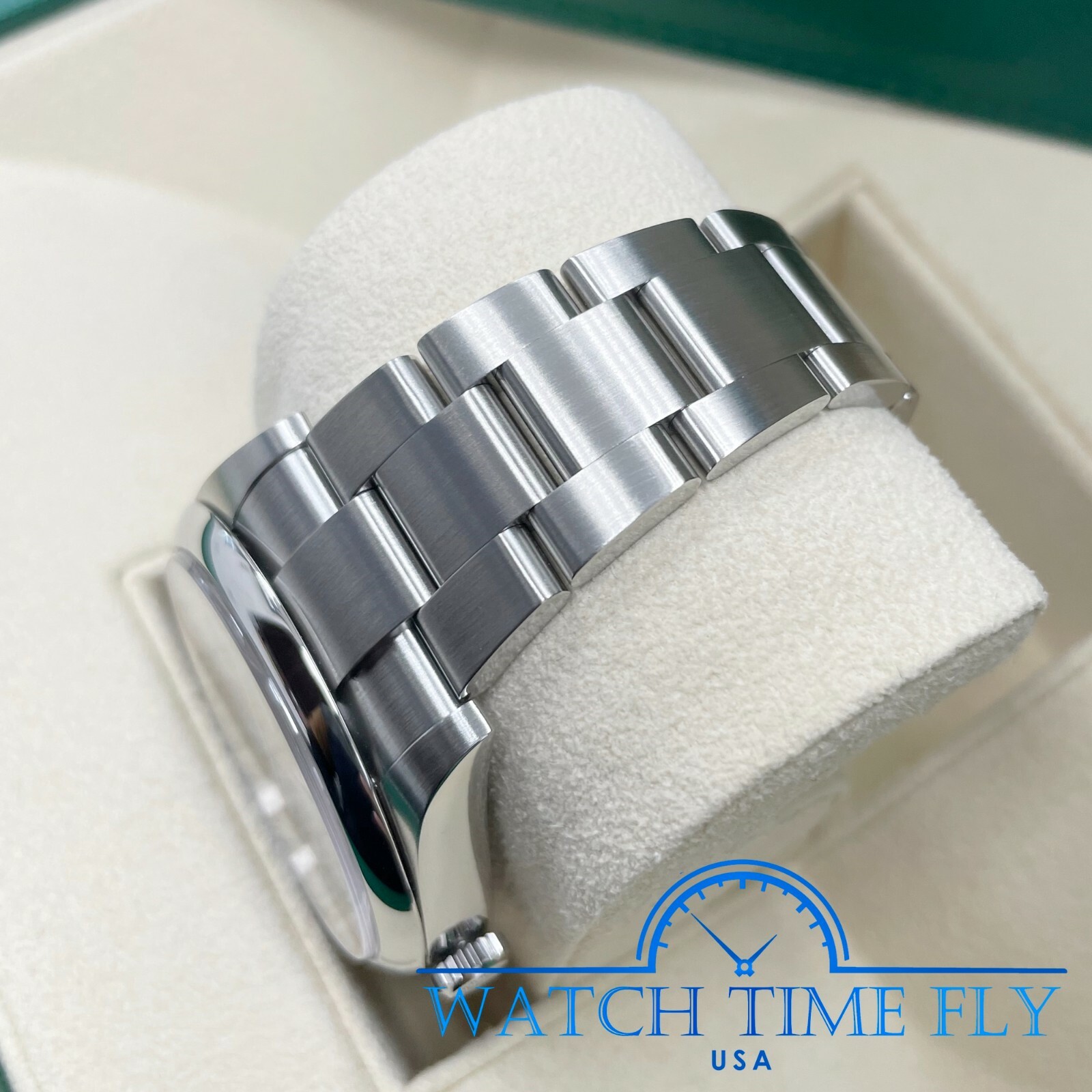 Rolex 2022 UNWORN Oyster Perpetual 41mm 124300 Stainless Steel Bright Blue Dial