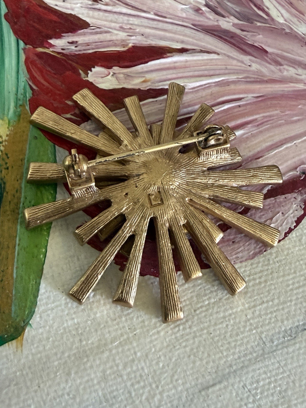 Gold Tone Green Rhinestone Starburst Brooch Pin w/Prong Set Square Center