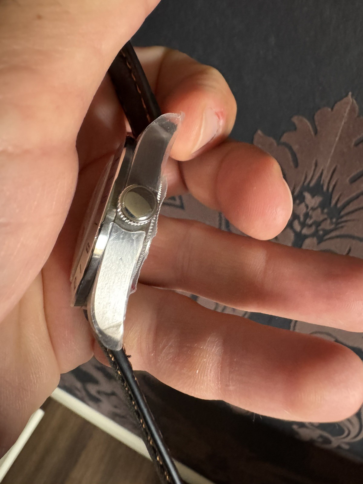 CUSTOM – MOD – GMT watch with S logo and original S NH 34 movement.