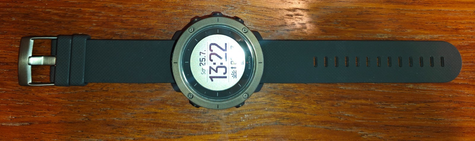 Suunto Traverse Graphite Gray Men’s Watch – SS022226000 – OW151