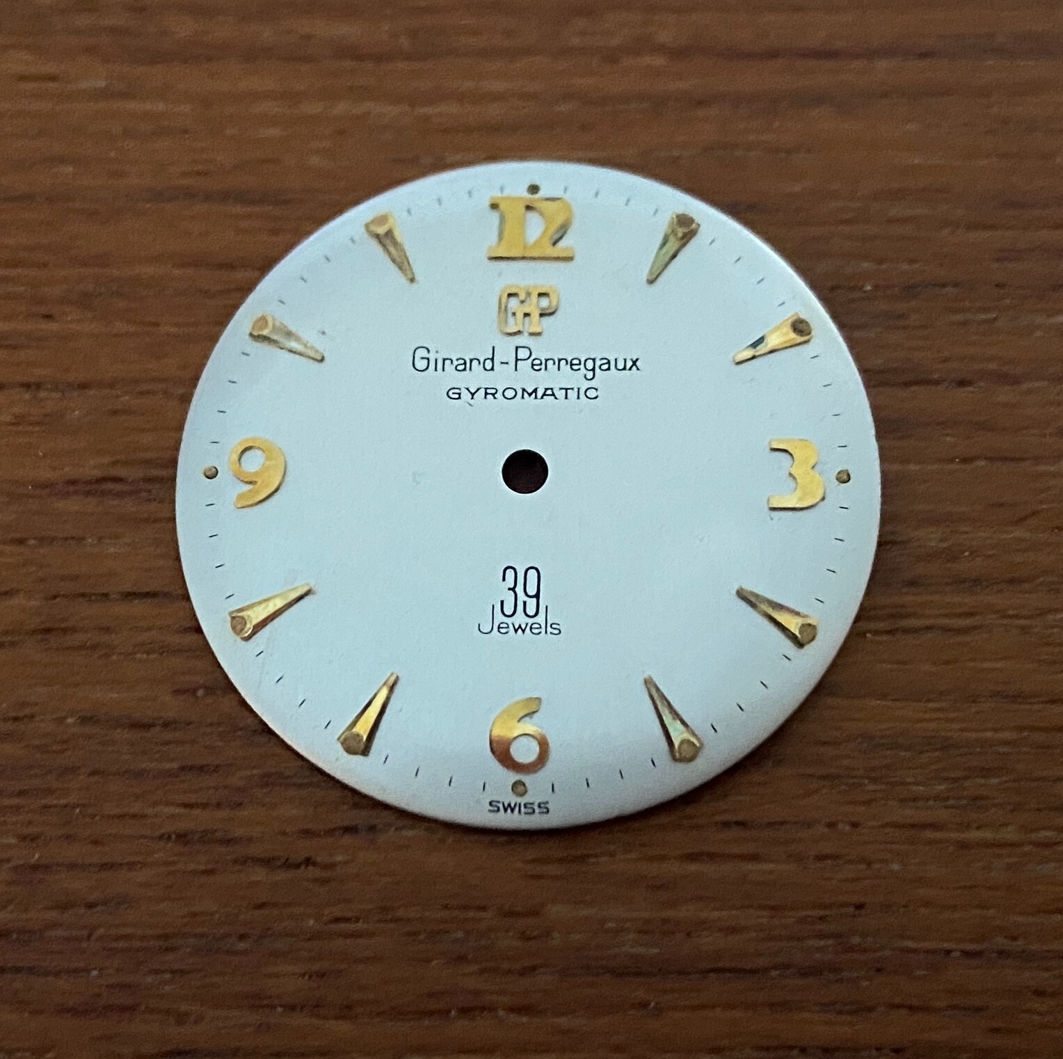 Girard-Perregaux Gyromatic Silver Dial 39 Jewels New Old Stock