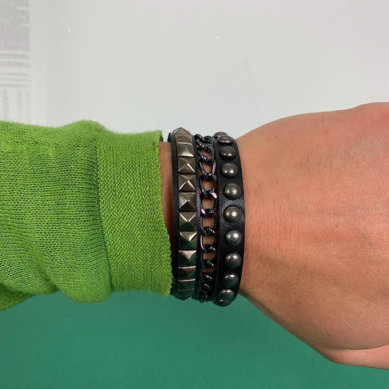 Grunge Y2K style Black and silver studded spike bracelet set