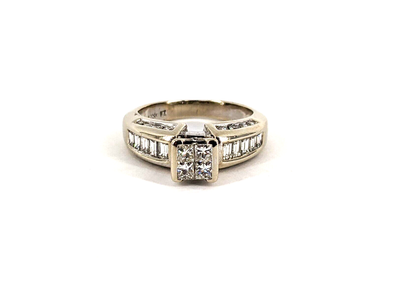 14KT White Gold 4.90 Grams Diamond Engagement Ring (1cttw Approx.) Size 4.5