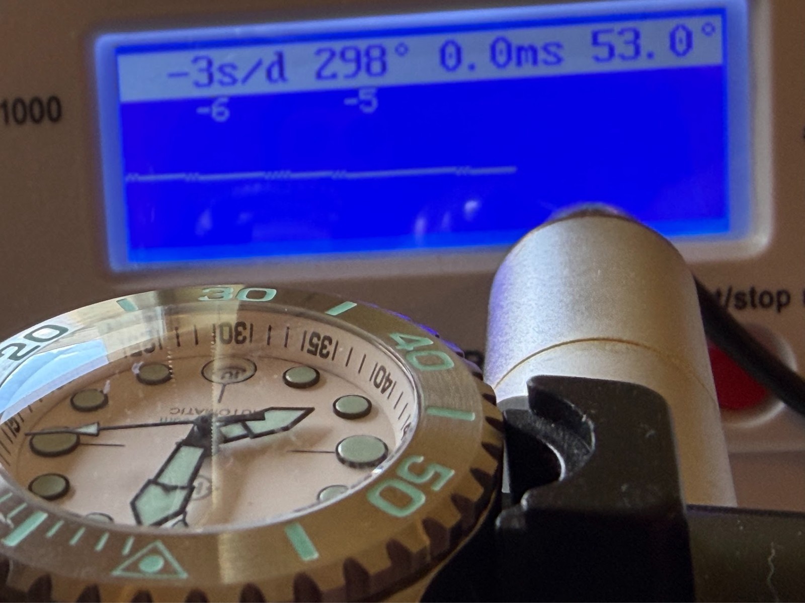 HELM Komodo 03AR3 40mm NH35 Automatic White Dial Sapphire 300m Box