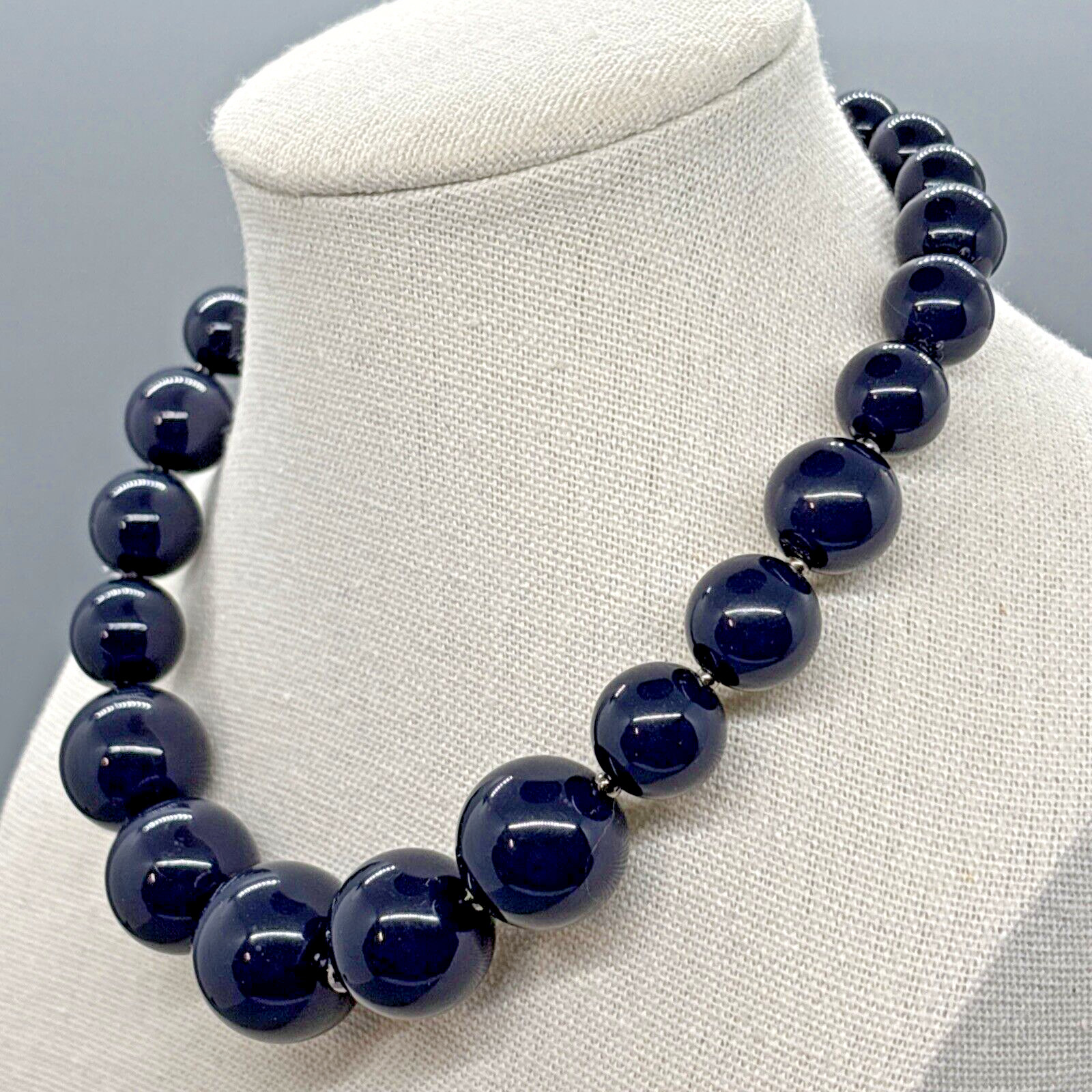 Vintage Navy Blue Shiny Graduated Beaded Choker Length Necklace
