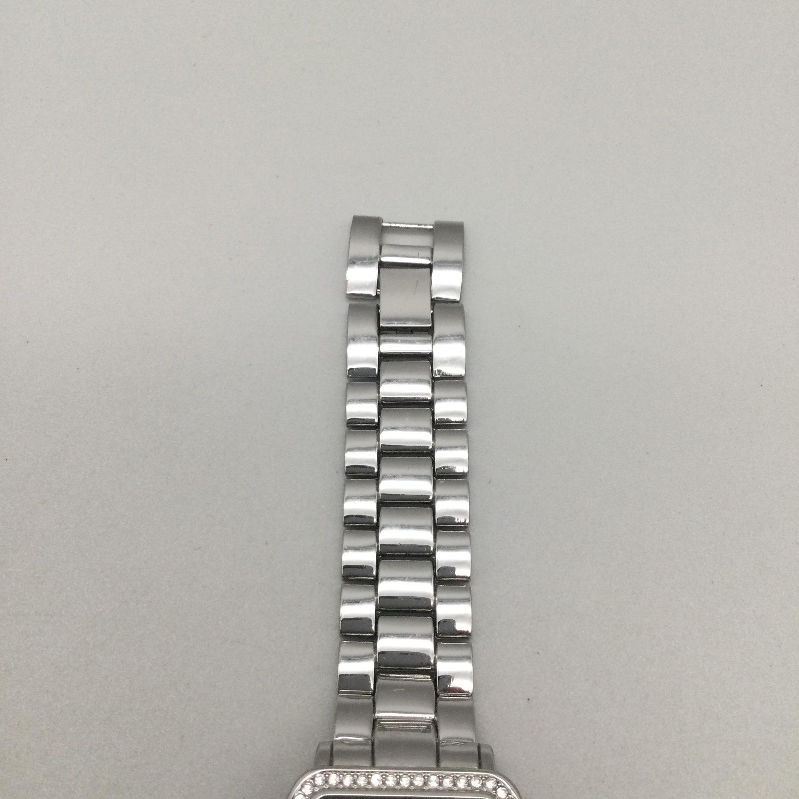 Chico’s Womens Watch 28mm Abalone Dial Silver Tone Bracelet New Battery 7″