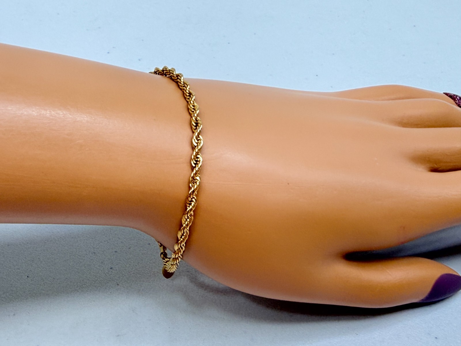 Vintage American Showcase Bracelet Gold Tone Rope Chain Single Strand Estate 7.2
