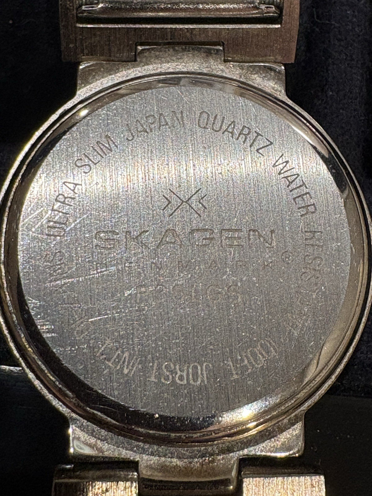 Stainless Steel Skagen Denmark Unisex Watch P38LGS Silver And Gold Tone Date