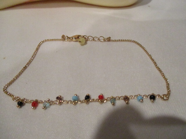 AVON Summertime Fun 2 Piece Anklet Set Goldtone “Fruits” 10″ Beaded w/3 Fruits