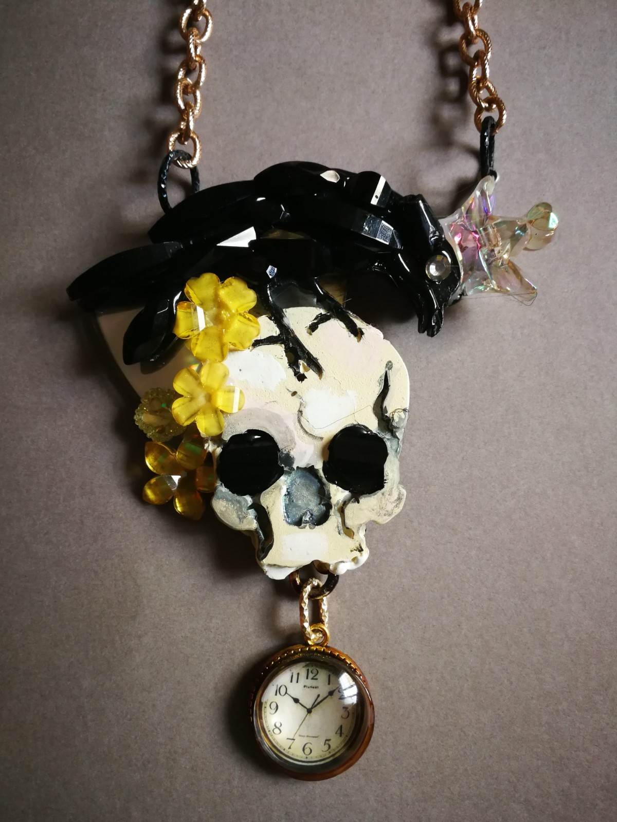 Magic Talisman Black Raven Crow Necklace Skull Pendant Amulet Memento Mori Clock