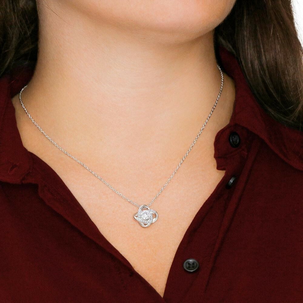 To My Queen Necklace, Birthday Gift for Wife from Husband, Mother’s Day