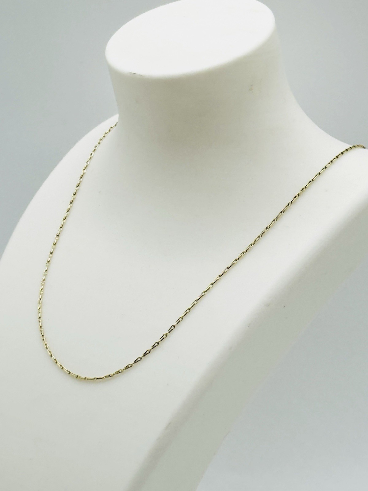 14K Yellow Gold 1.4mm Chain Link Necklace 3.14 grams Stamped 585 Italy 18” G1