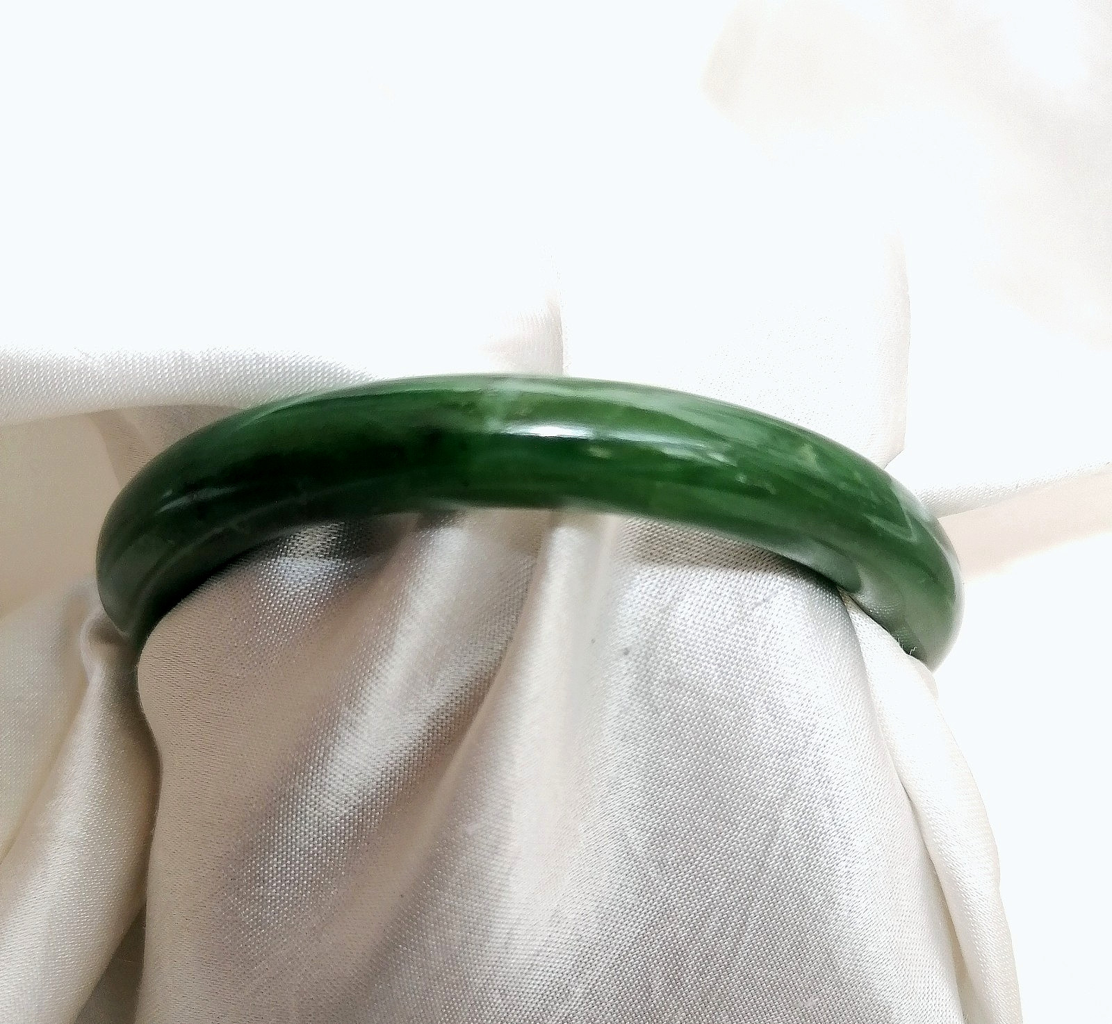 BEAUTIFUL ANTIQUE AUTHENTIC GREEN JADE RING BRACELET, CHINA, 1900.