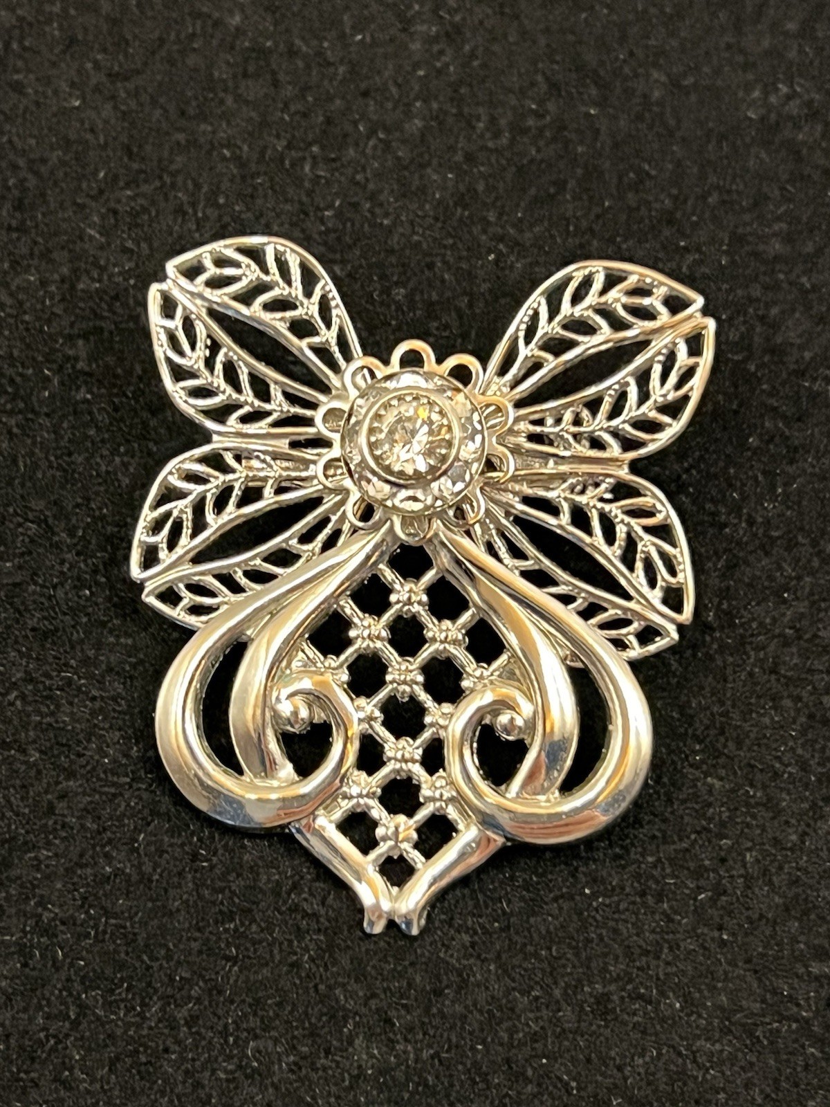 Vintage Angel Pin Brooch Jewelry Clear Rhinestone Silver Tone Signed “jane”
