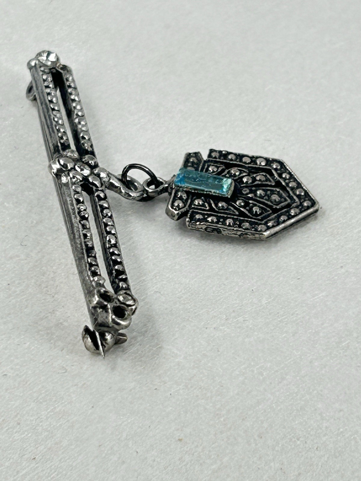 Vintage Art Deco Style Bar Charm Brooch Blue Antiqued Silver Tone