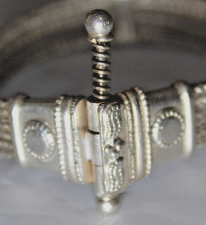 BALI ARTISAN DESAK SUARTI WOVEN 900 SILVER STAITON SCREW CLASP BRACELET 46g