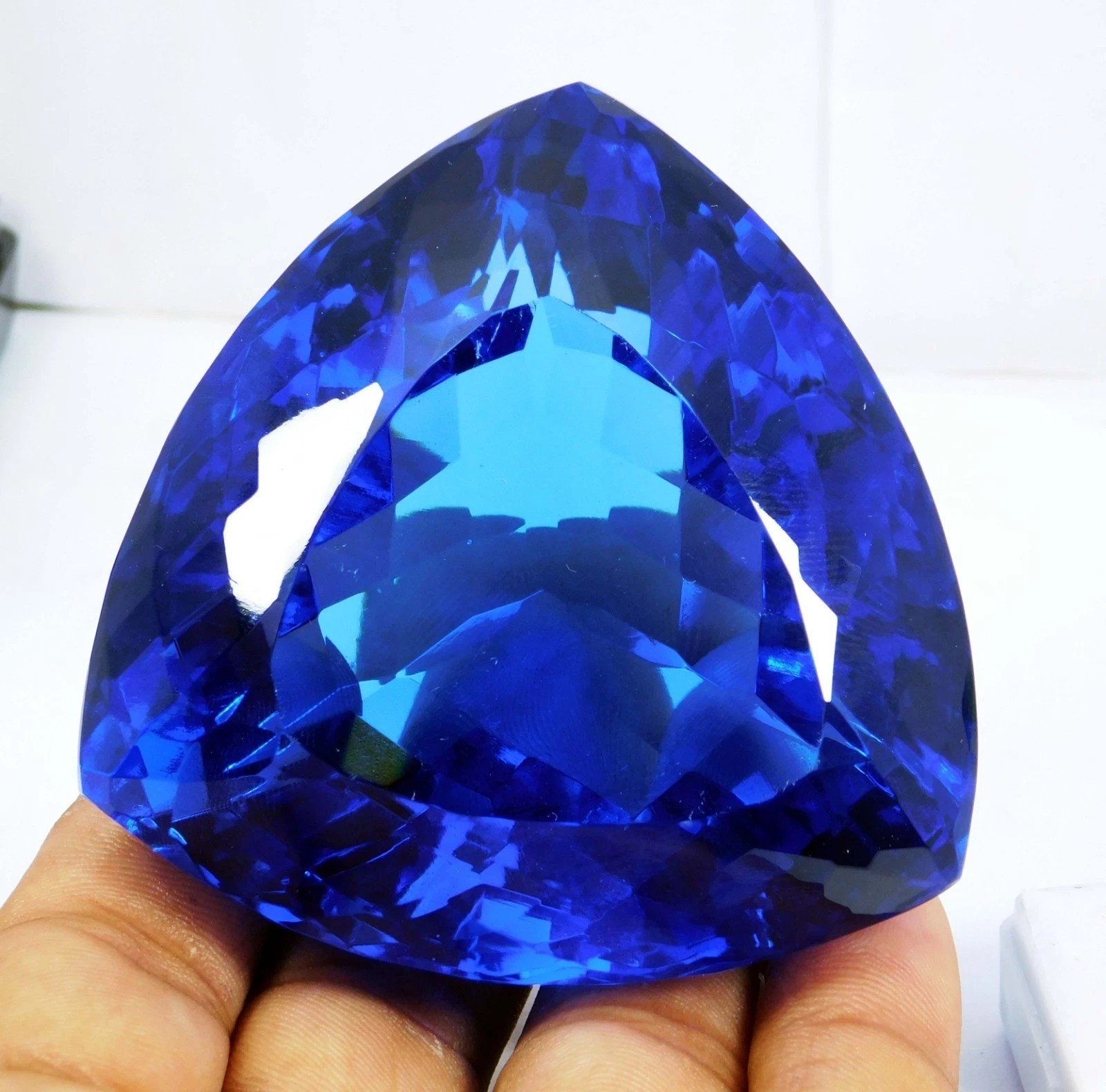 Huge Certified 1000 Ct+ Natural Blue Topaz Trillion Cut Loose Gemstone