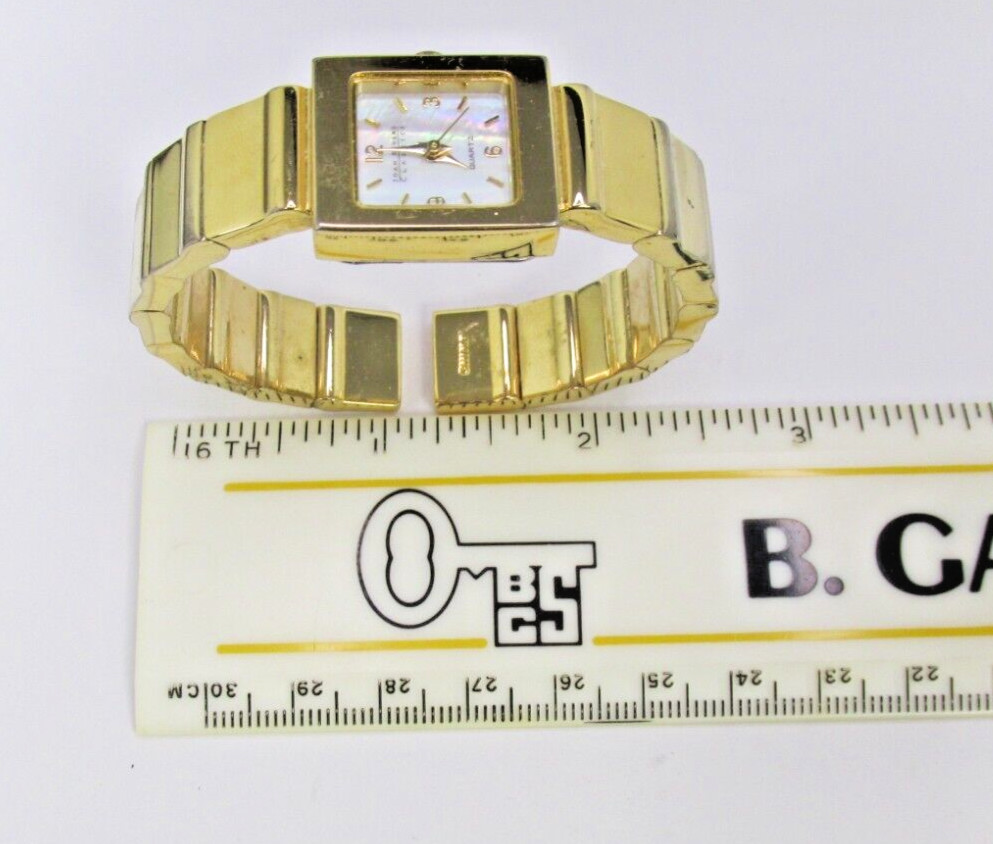 Joan Rivers Watch Gold Tone Cuff Hinged V377(20805-Time)