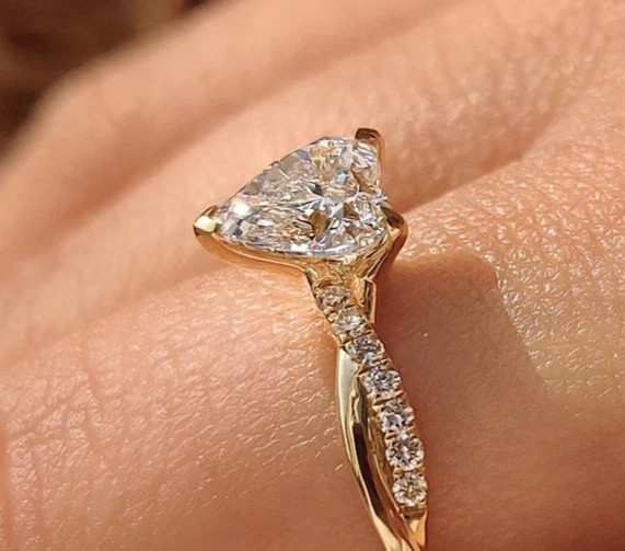 IGI Certified Heart Cut Diamond Ring Lab Grown 2.4 Ct 14k Yellow Gold VVS E F