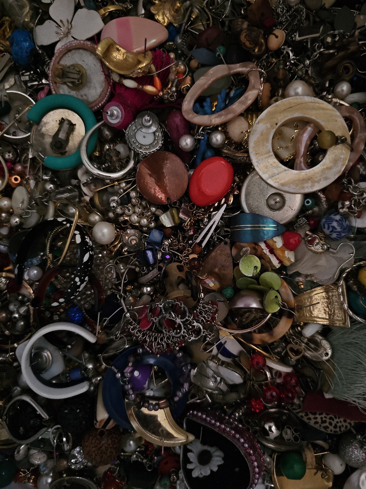 3+ lbs Vintage to Now Mixed Junk Jewelry Costume Craft Repair Repurpose