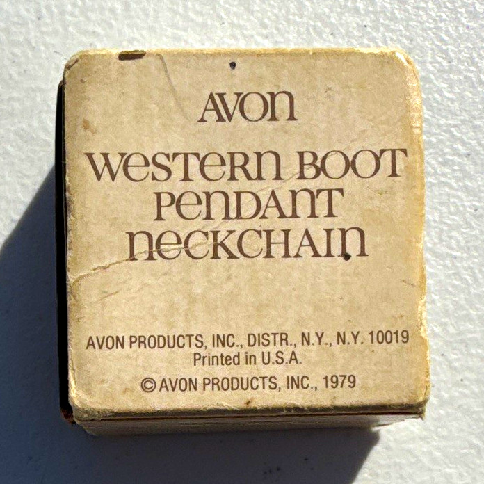Avon Signed Western Cowboy Boot Charm Pendant Necklace Gold Tone Box Chain