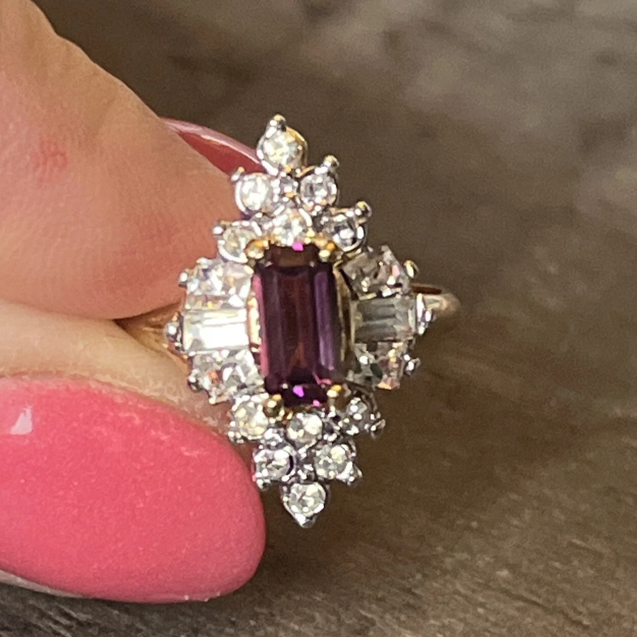 Park Lane Vault SPECIAL RING – Gold w/ Lavender Purple CZ – Size 6 – Beautiful!