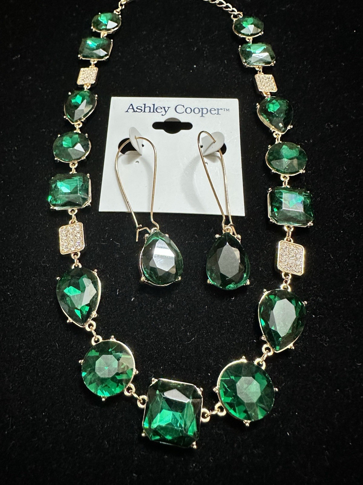 vintage ashley cooper gold tone emerald Green Rhinestone glass necklace earrings