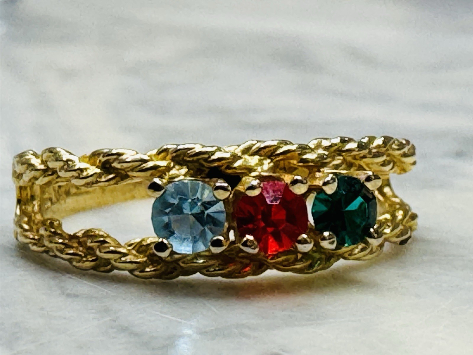 Vintage Gold Plated Sample Ring 3 Stone Blue Red Green CZ Size 7 Twisted Band