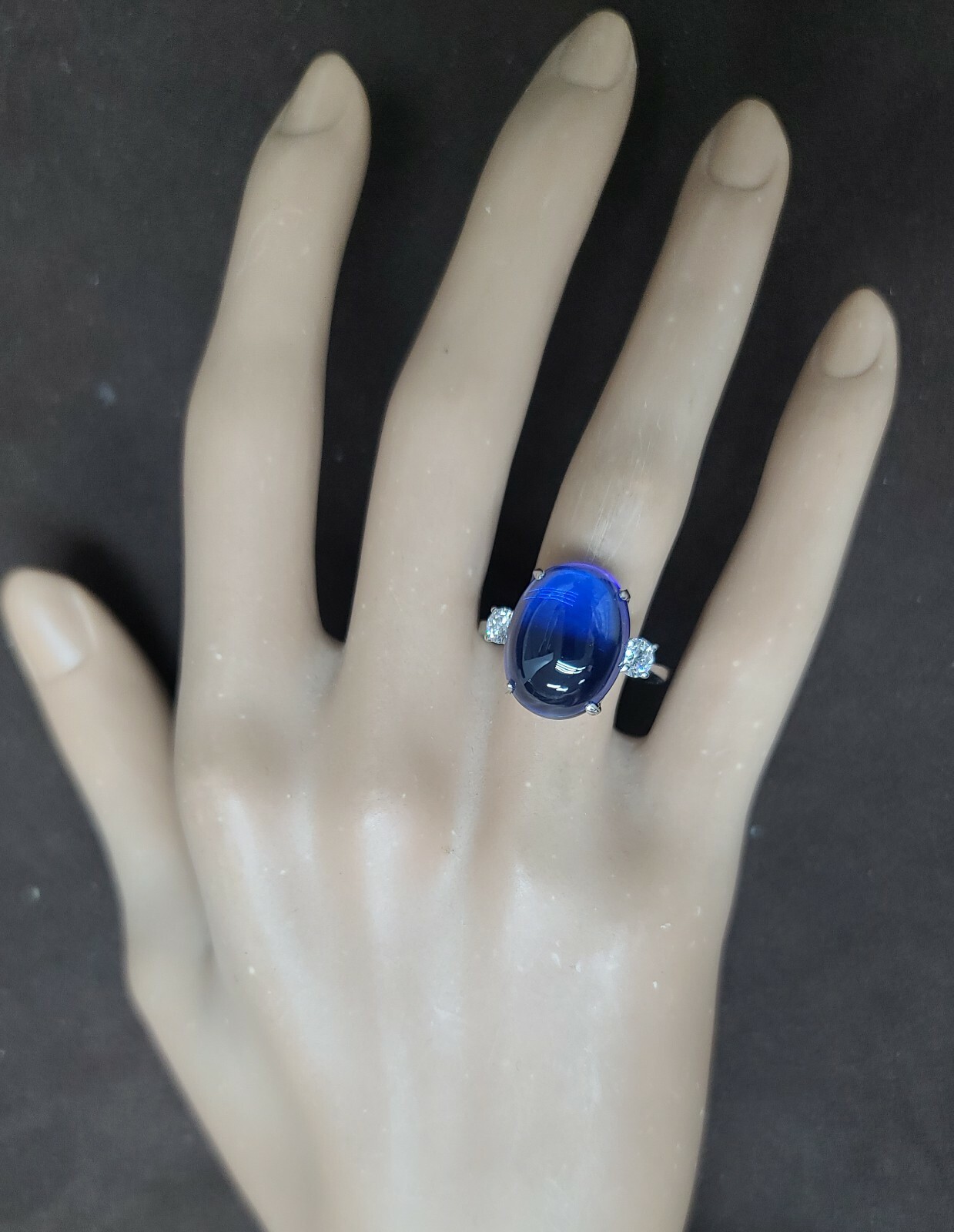 Vintage 14K White Gold Engagement 12.07CT. Gem Blue Sapphire Cabochon Shape
