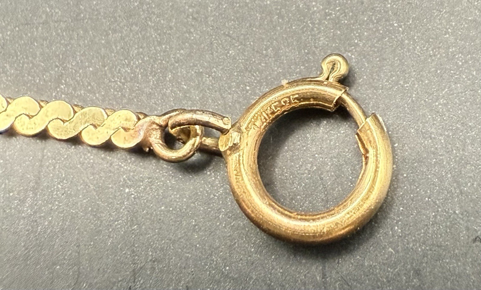 Vintage 14k Solid Yellow Gold Serpentine Lariat Necklace w/Diamonds 4.5g,18.5in
