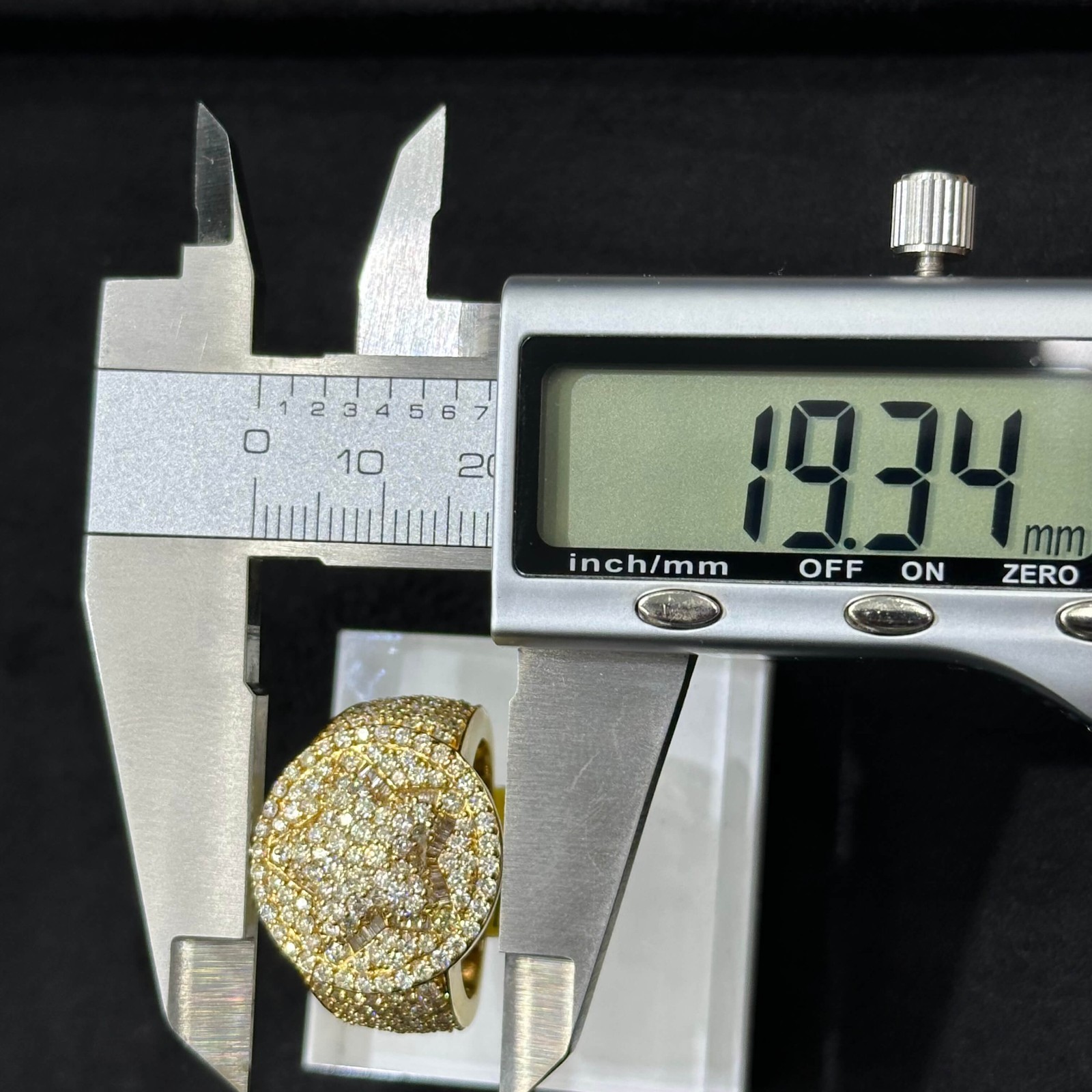 Star Shape Ring with Natural Diamond 3.71 ctw and 10k Yellow Gold