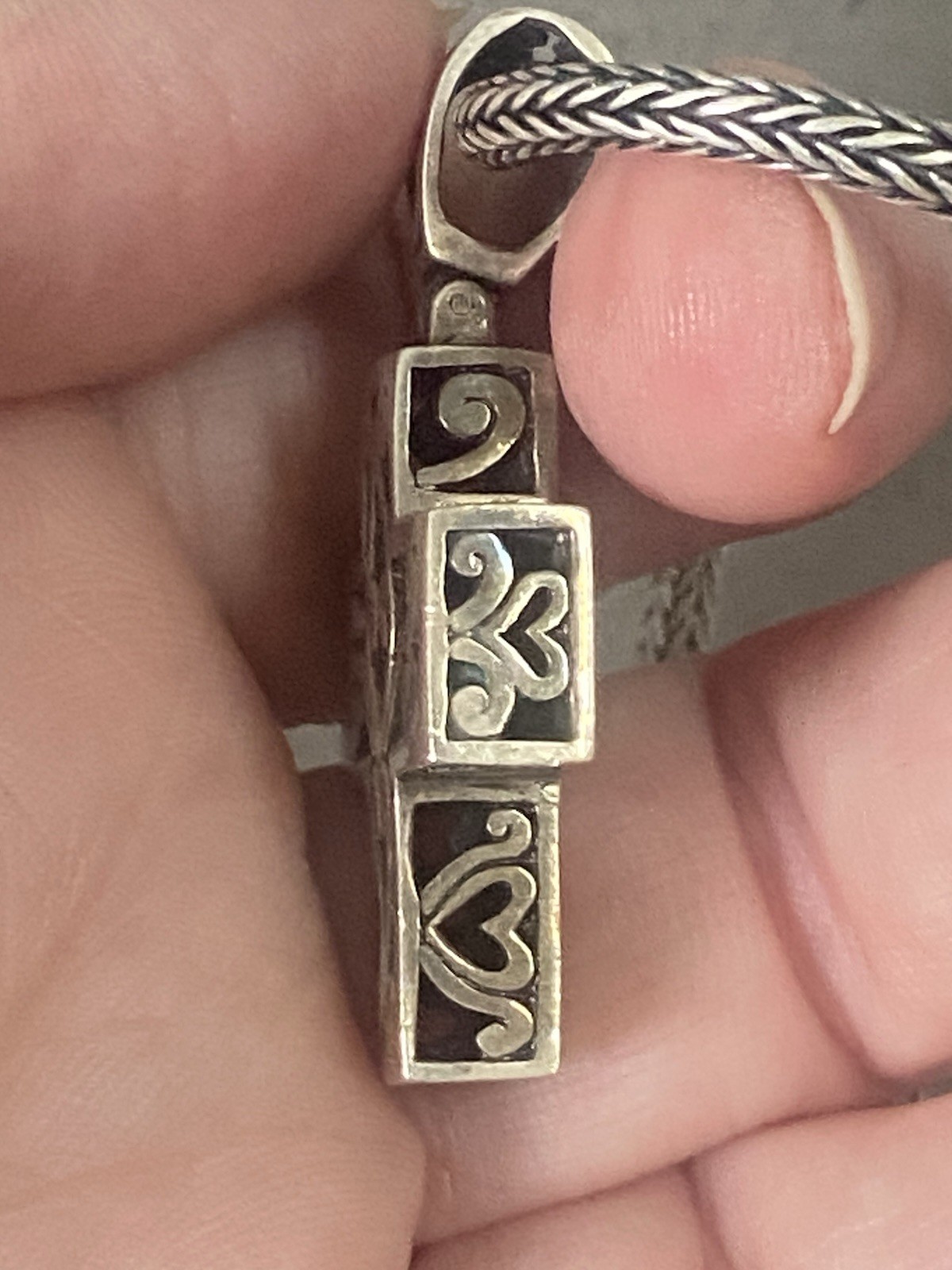 Sterling Silver Byzantine Chain W/Cross Pendant 40g