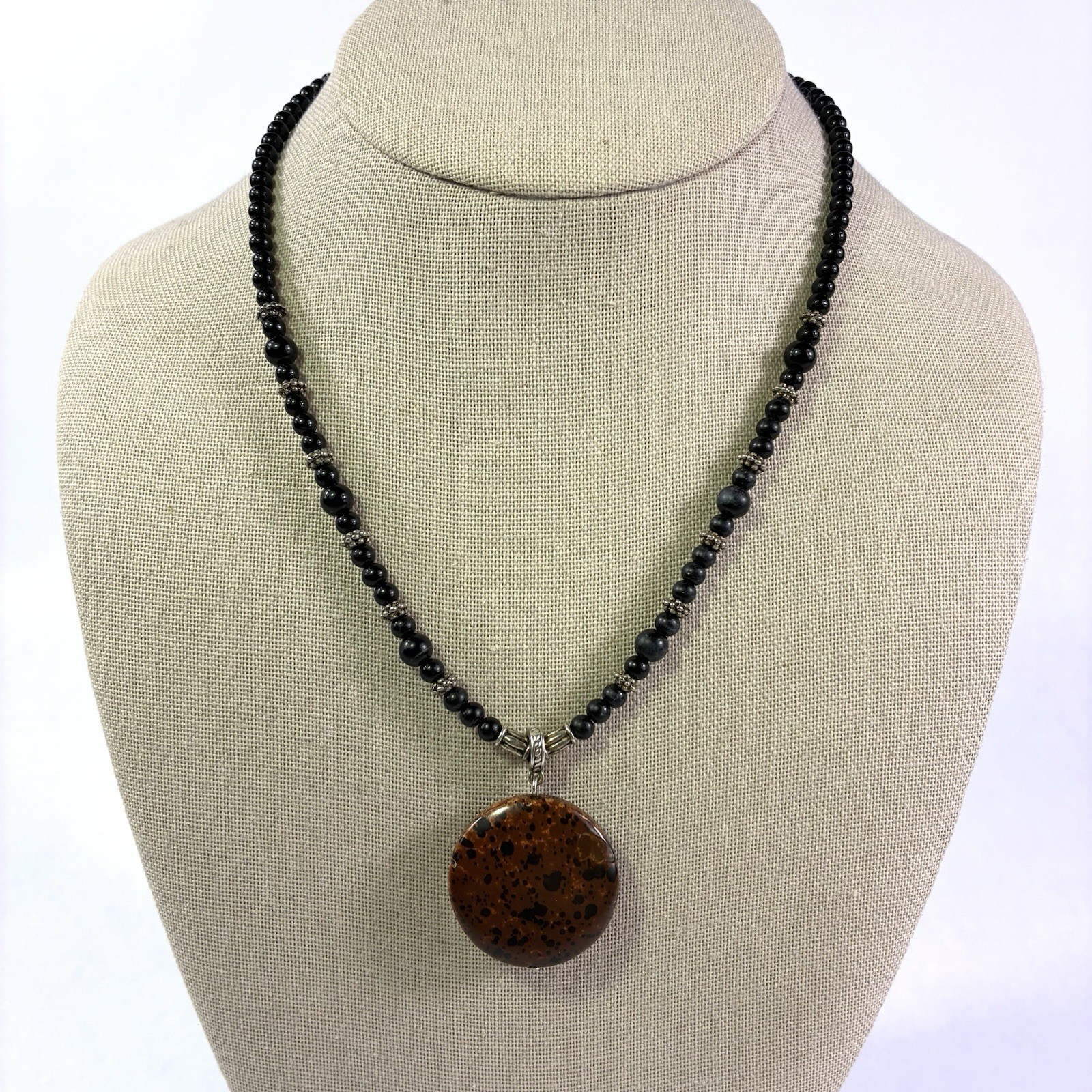 Vintage Napier Mahogany Obsidian Pendant Black Onyx Beaded Necklace 16″ Fashion