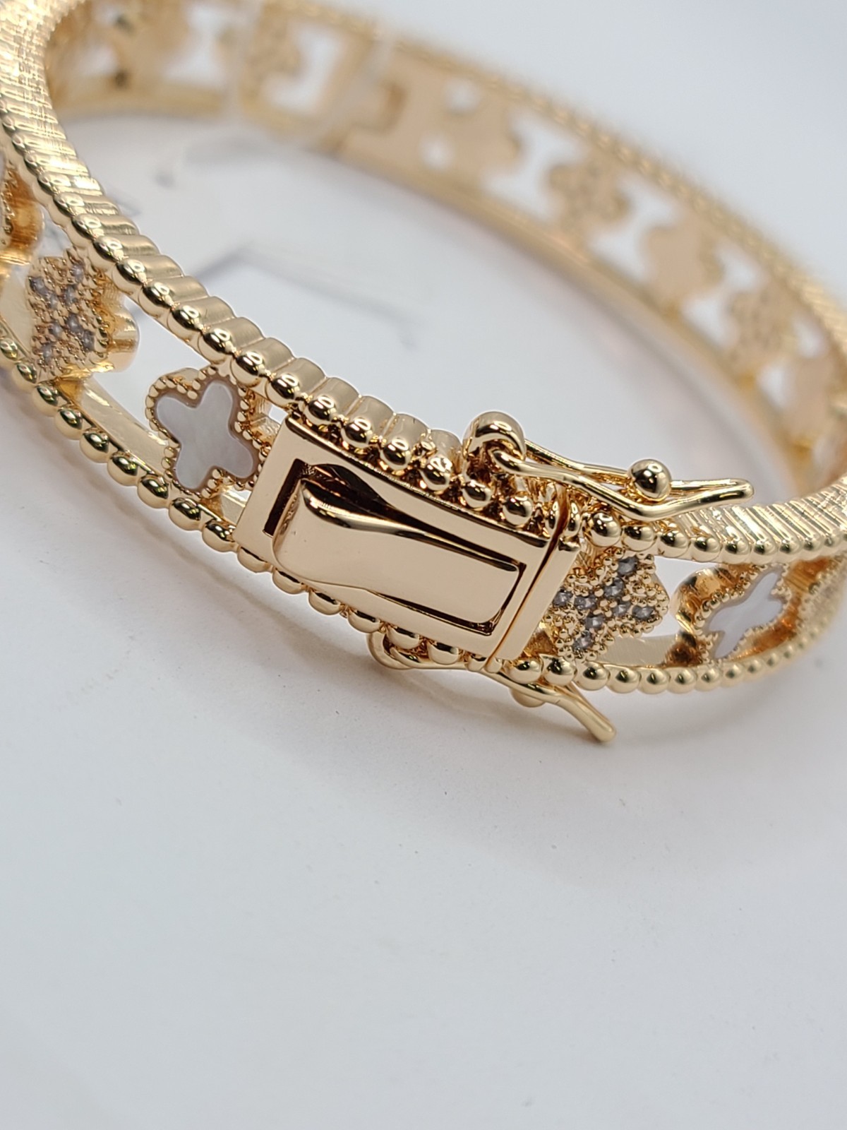 Park Lane ‘Chateau’ Motif Clover Bracelet Gold
