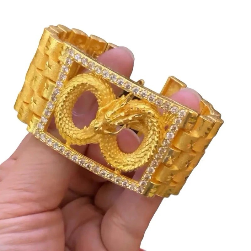 H15 Carved Diamond Dragon Bracelet 24k Gold Plated Jewelry Weight 20 Baht 8″