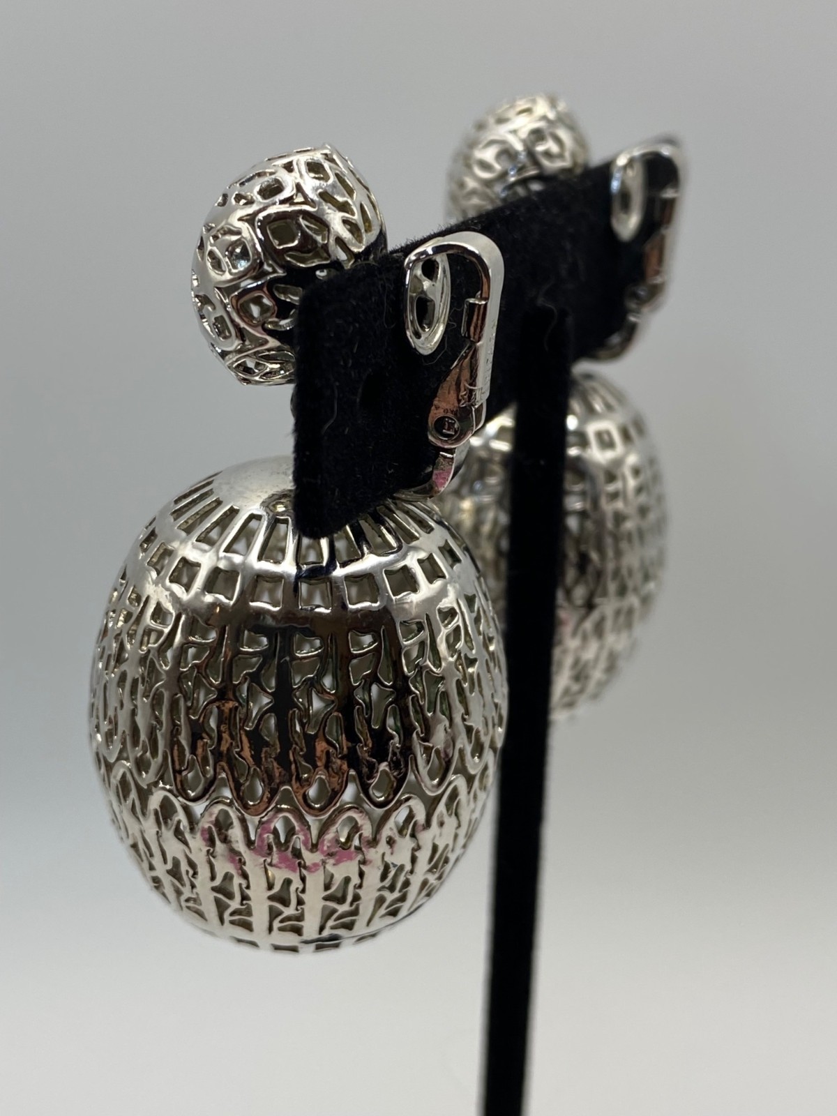 Trifari Mandalay Taj Mahal Lantern Clip-On Earrings Vintage Silver-Tone Filigree