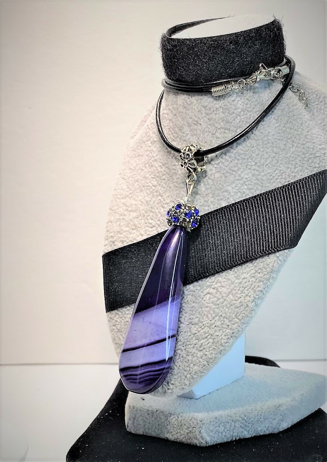 BLUE QUARTZ TEARDROP PENDANT SILVER TOP FREE BLACK LEATHER CHOKER CORD