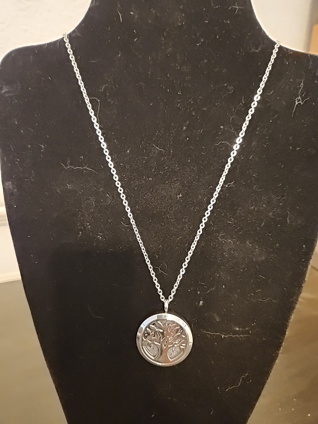Aroma Pendant Necklace Perfume Essential Oil Diffuser