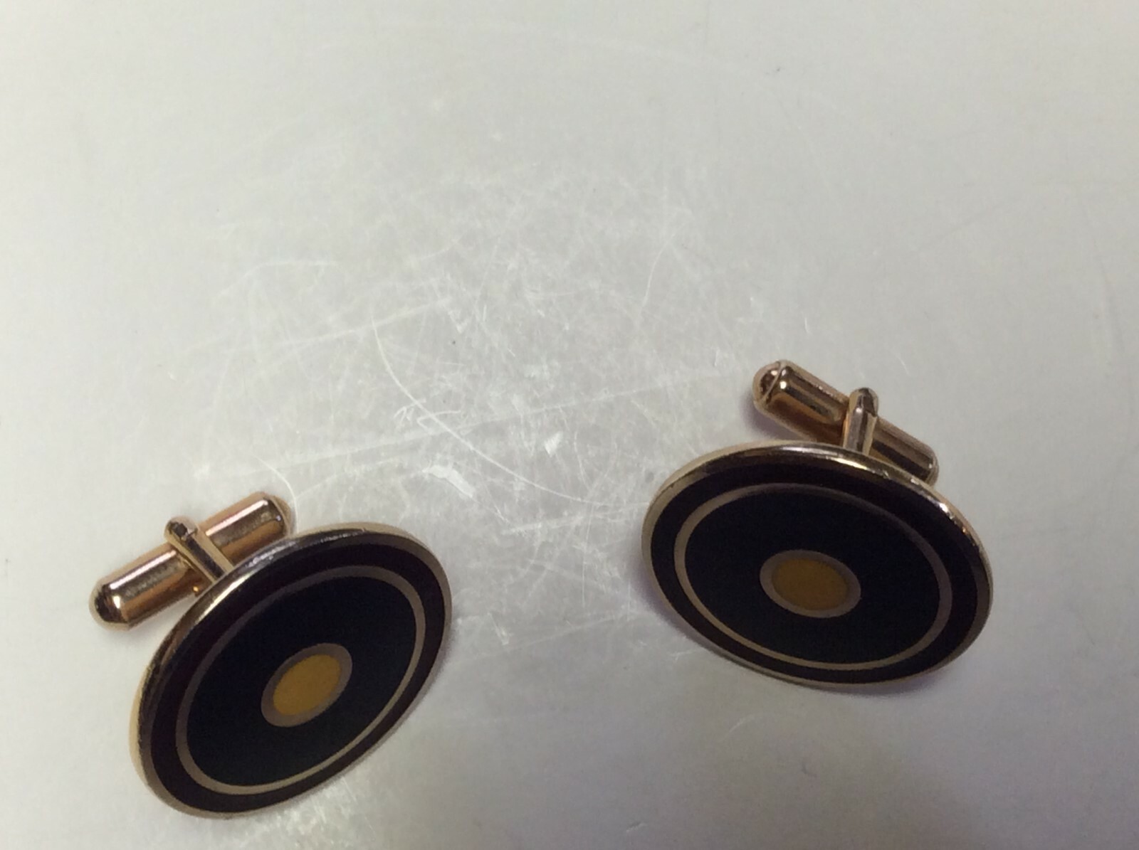 Mens cuff links,bullseye/target style,unique and desirable,black/gold,nice J670