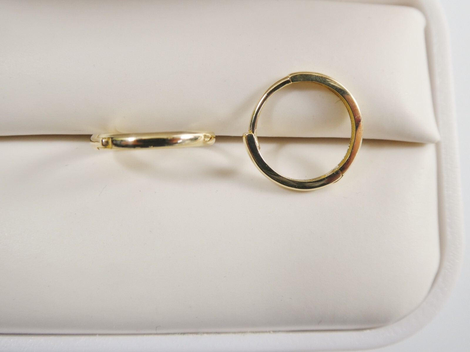 REAL 10K SOLID YELLOW GOLD 13.4MM PLAIN HUGGIE HOOP EARRING
