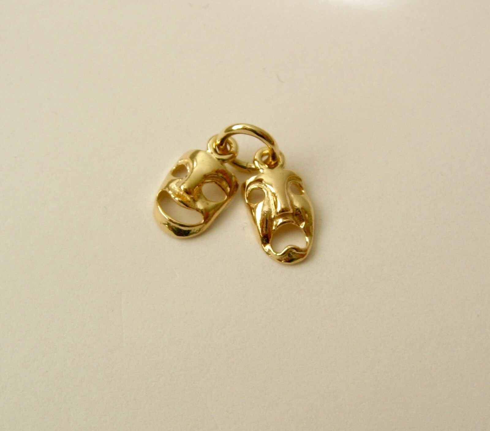 SOLID 9K 9ct Yellow Gold Comedy and Tragedy Theatrical Masks Charm Pendant