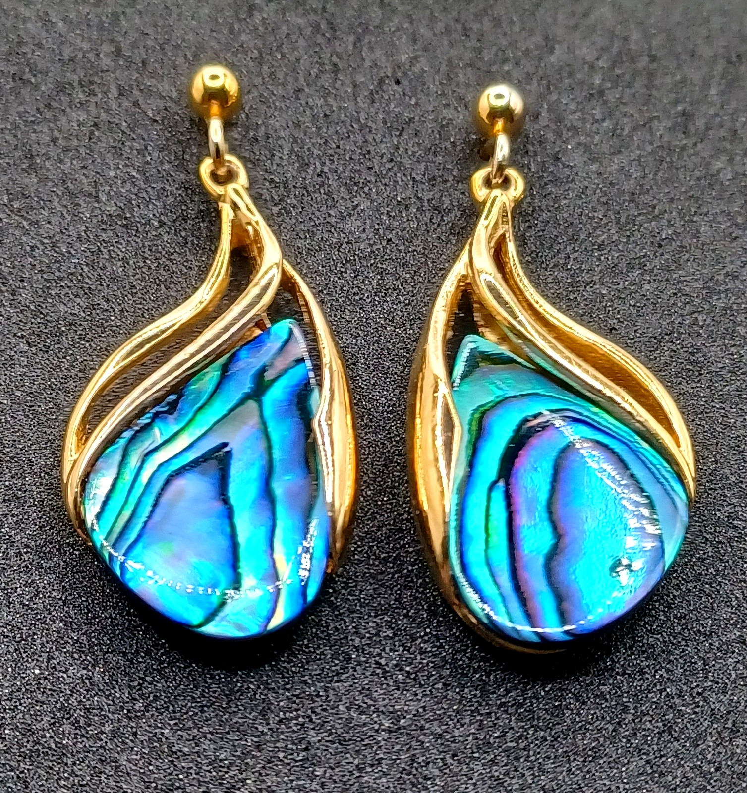 Ariki Paua Abalone Shell Earrings Dangle Gold Tone “Swoosh” Design New Zealand