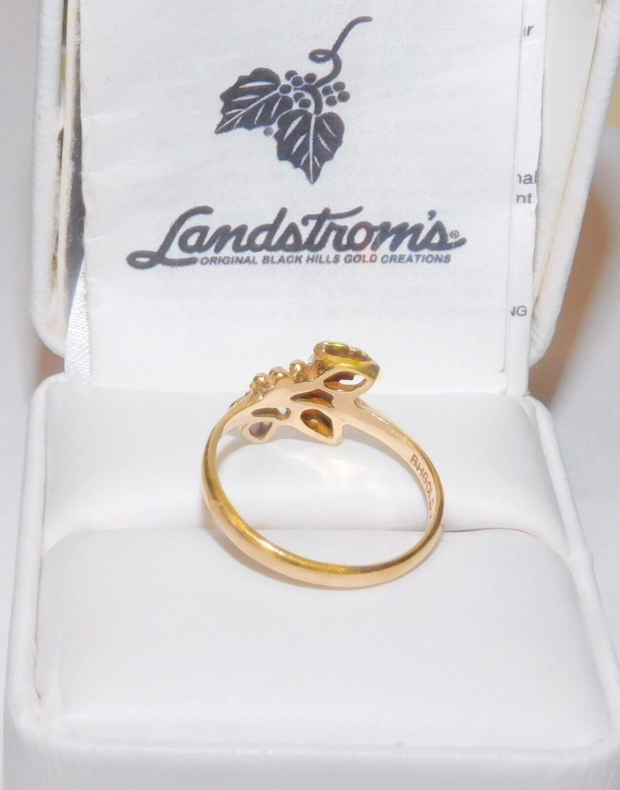 Black Hills Gold 10k Landstrom’s Three Leaves Grapes Ring Size 7 1/2