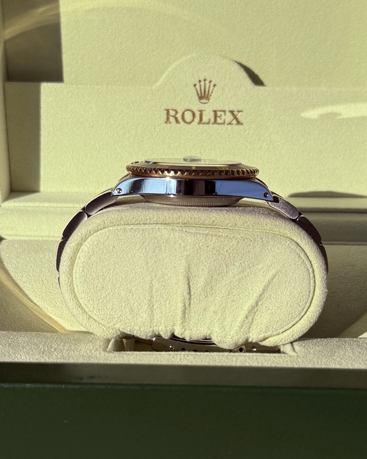 1990 Rolex Submariner Date 40mm 16613 LN Black 18K Two-Tone Yellow Gold Oyster