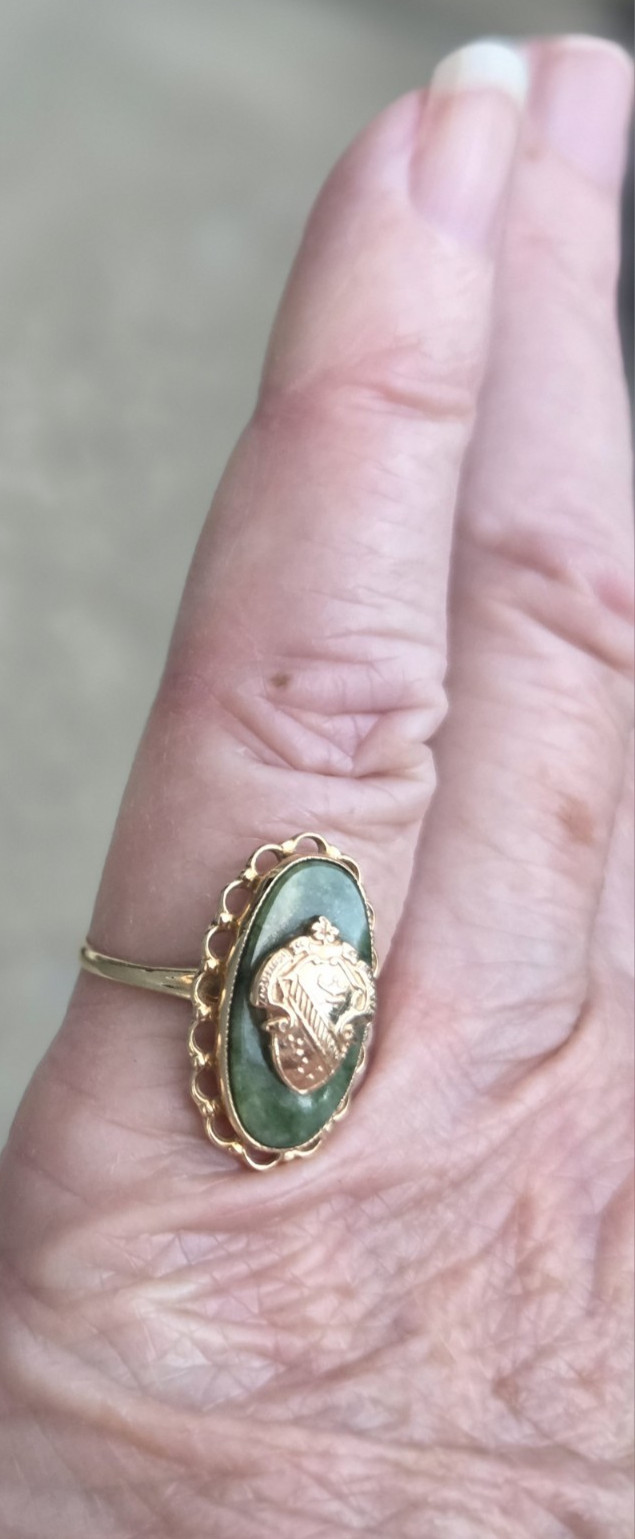 Vintage 10K Yellow Gold College or Sorority Ring 2.7 Grams Size 6