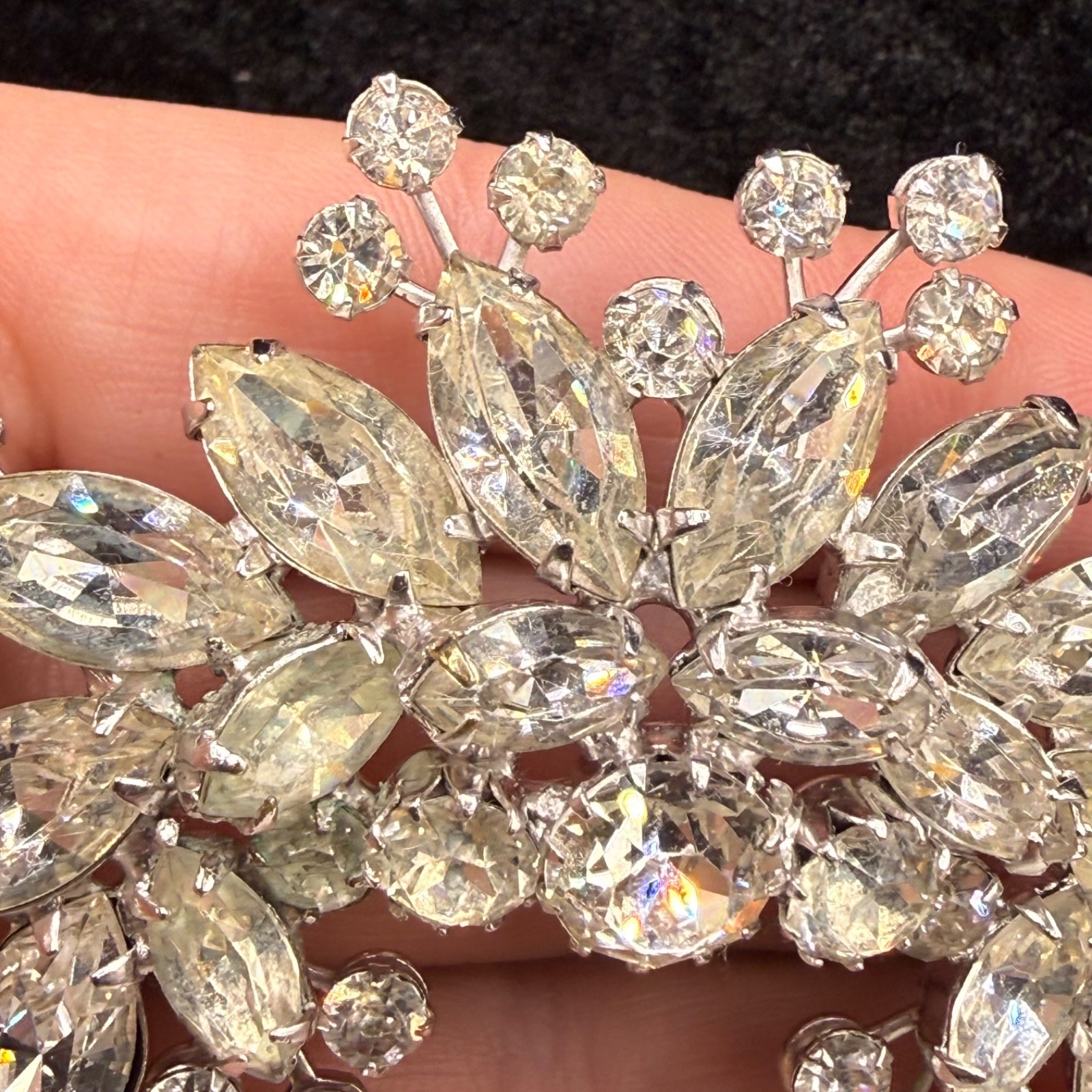 Vintage Weiss Rhinestone Brooch Spray Stunning Clear Sparkle